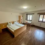Skill Mountain Lodge - Ski Und Bike Hostel Im Sommer Mit Joker Card