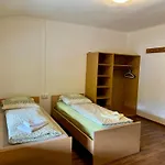 Skill Mountain Lodge - Ski Und Bike Hostel Im Sommer Mit Joker Card