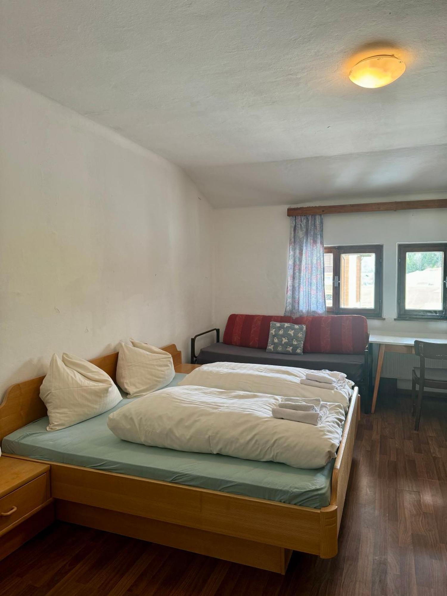 Skill Mountain - Und Bike Im Sommer Mit Joker Card Hostel