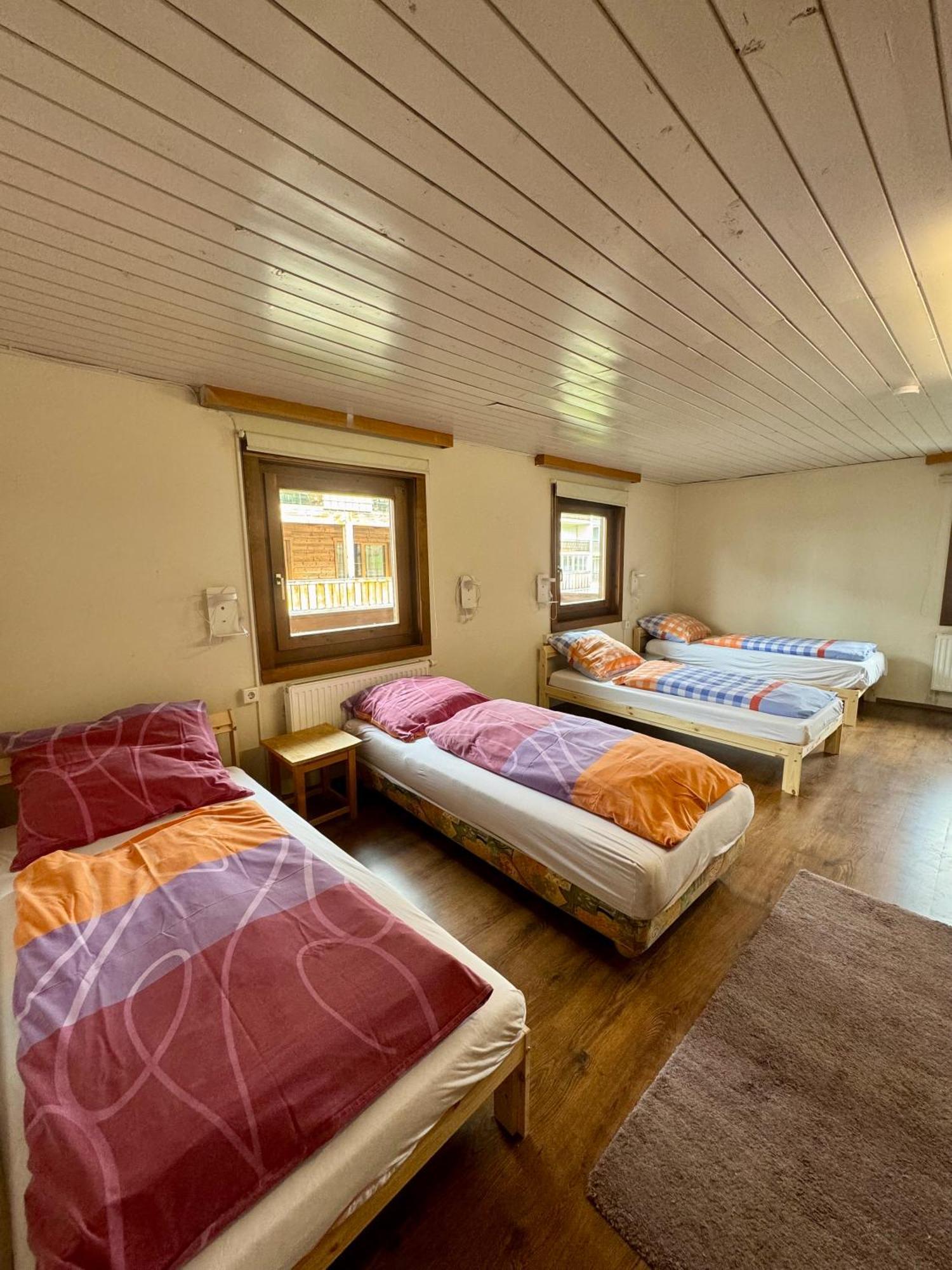 Skill Mountain - Und Bike Im Sommer Mit Joker Card Hostel